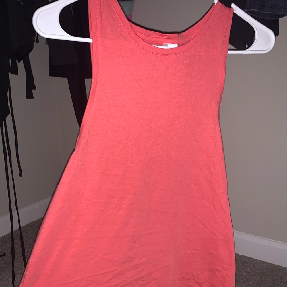 VS WORK OUT TOP! - Picture 2 of 4